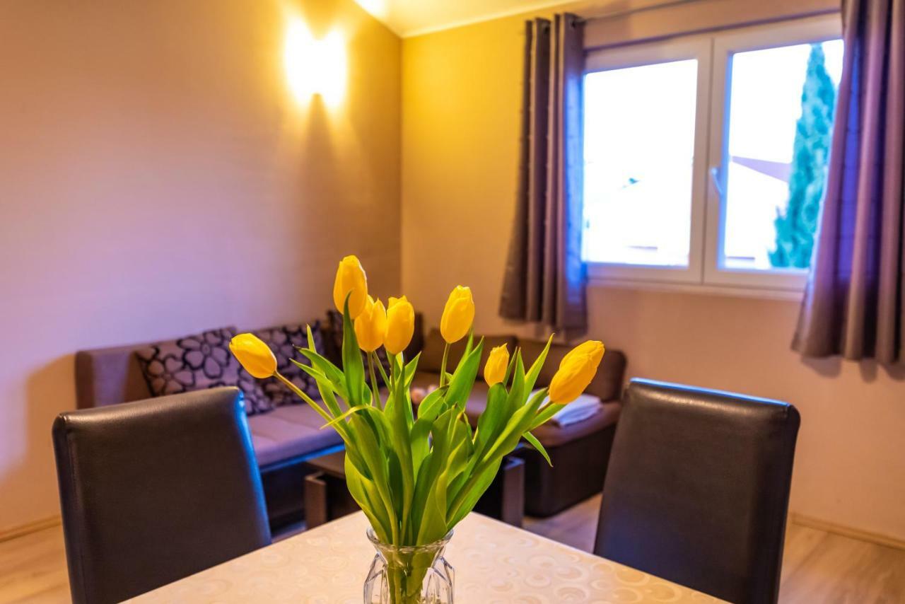 Apartment Adrian Biograd Na Moru Eksteriør billede