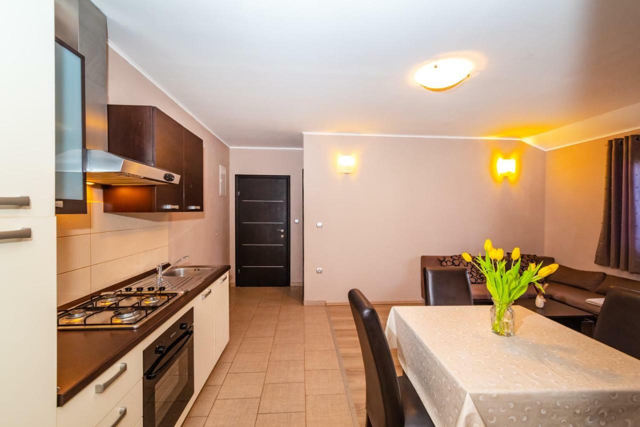 Apartment Adrian Biograd Na Moru Eksteriør billede