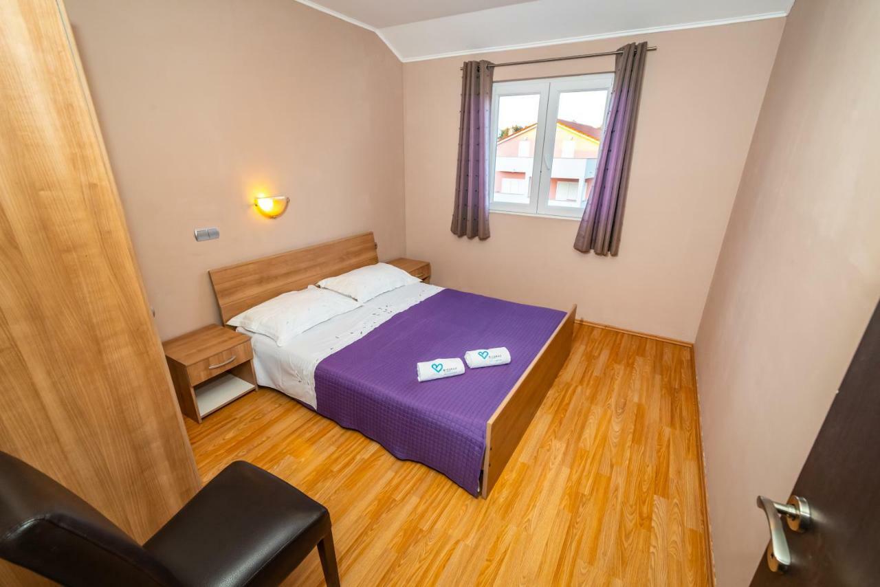 Apartment Adrian Biograd Na Moru Eksteriør billede