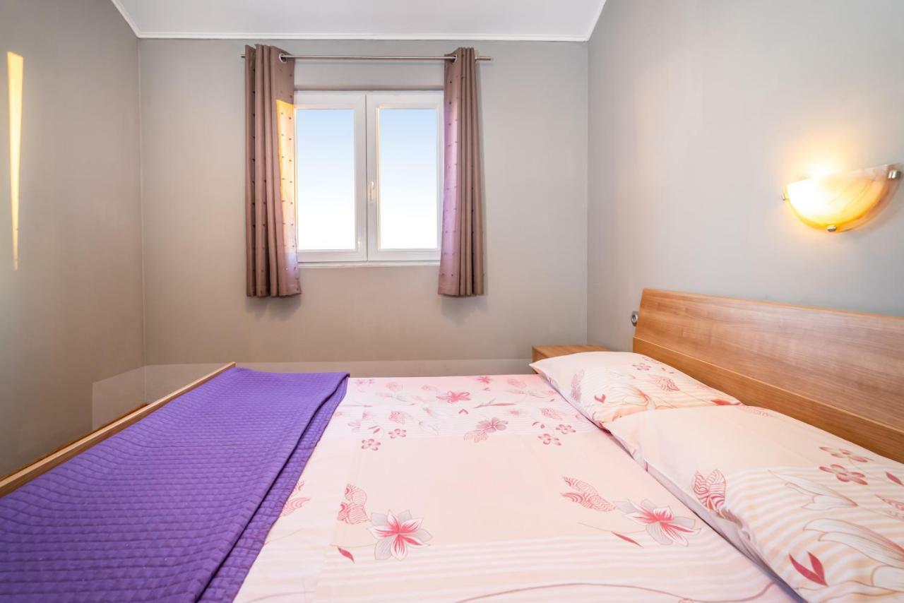 Apartment Adrian Biograd Na Moru Eksteriør billede